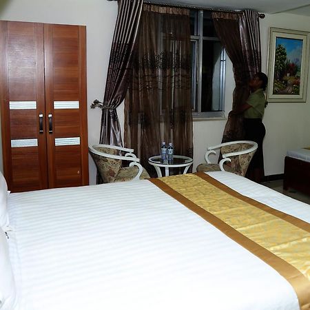 La Grande Hotel คัมพาลา ภายนอก รูปภาพ