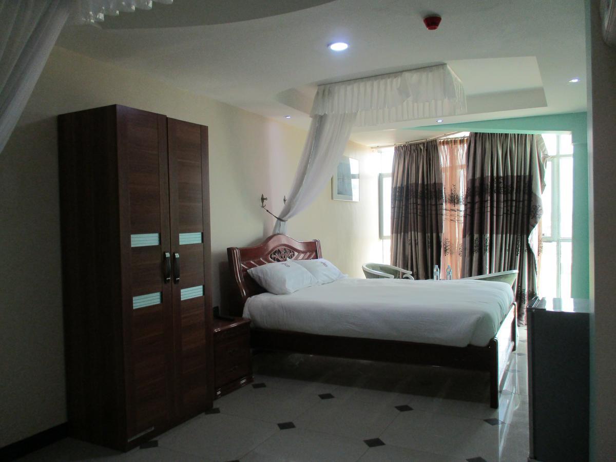 La Grande Hotel คัมพาลา ภายนอก รูปภาพ