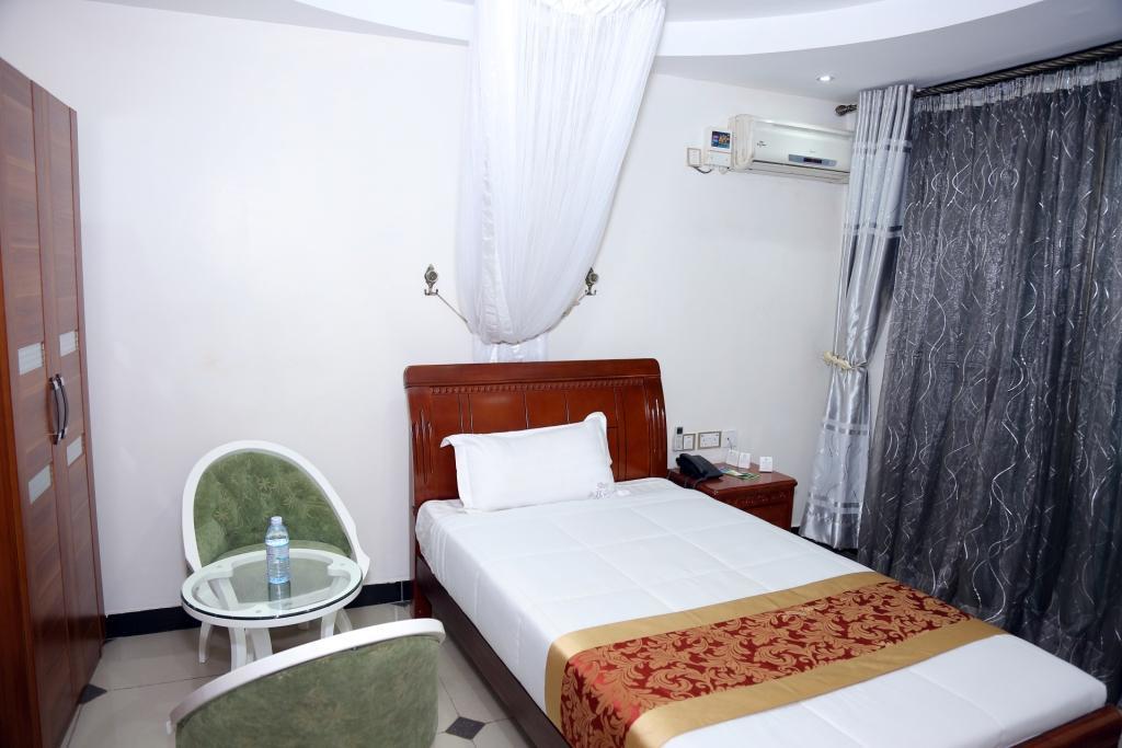 La Grande Hotel คัมพาลา ภายนอก รูปภาพ